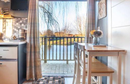 The Treehouse - Sleeps 4 - Foto 5