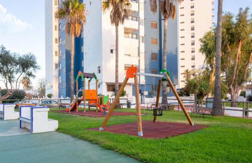 Apartamento en complejo residencial con piscina y garaje a 100m del mar - Foto 13