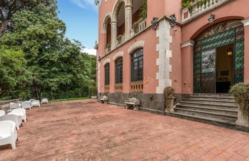 3 Bedroom Beautiful Home In Salerno - Foto 15