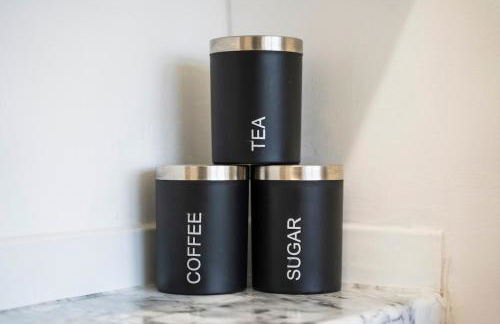 Cozy 1-Bedroom Apartment Steps from Bullring & Victoria Square - Foto 26