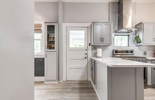 Stylish 3-Bedroom Home in Tulsa - Photo 17