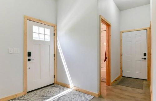 Table Rock Lakefront on 2 Acres with firepit - Foto 14