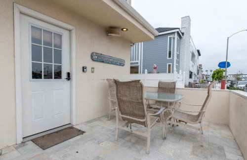 Newport Beach House 1 block from the beach FREE pickleball courts and 6 beach cruisers - Foto 53