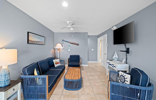 Beach House - Surfs Up Under Tow by PHG - Foto 27