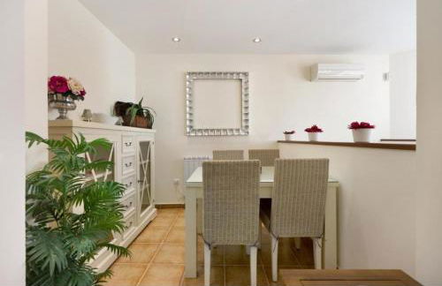 V Centenario free parking by Staycare - Photo 4