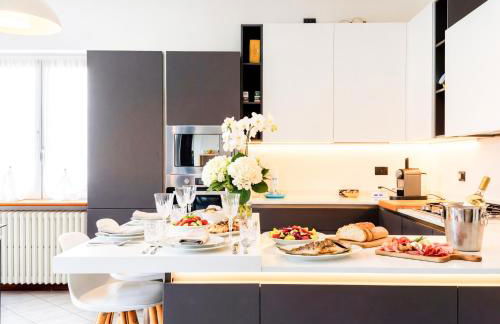 LAKESIDE SERENITY ESCAPE - Lakefront, Air Conditioning, Private Parking - Foto 5