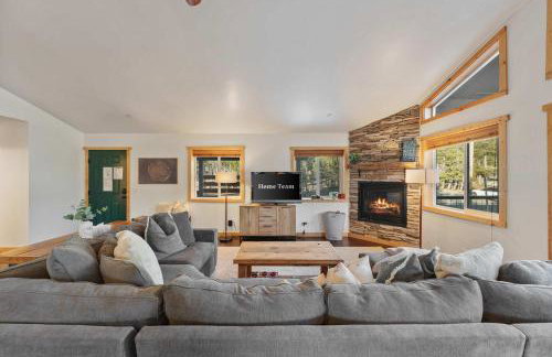 Mountain Retreat - Sleeps 7 - Canoe - Fireplace - Foto 11