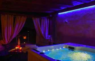 La casica de madera con Jacuzzi exterior y barbacoa - Foto 25