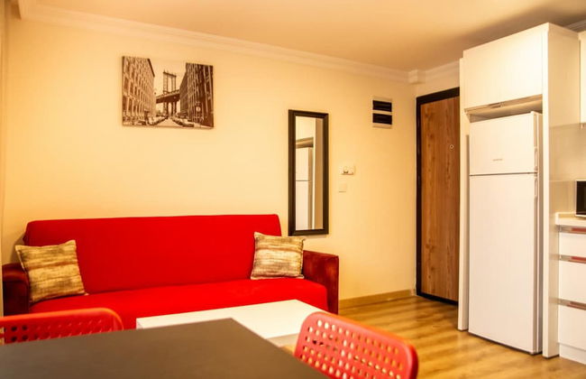 Colorful and Central Flat Near Kulturpark Izmir - Foto 13