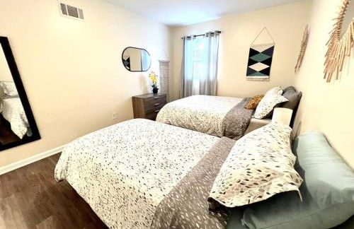 *Prime Pad * King Bed * Long Term Stays* - Foto 7