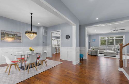 Luxury awaits in this stunning, modern home - Foto 2