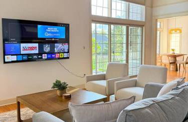 Cozy Ithaca Retreat - Fenced Yard - 7 min to Cornell - Foto 8