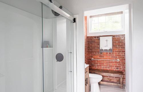 Jennifer's Historic Riverfront Loft City Views - Foto 5