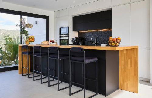 Villa Sitges Casa Selva 7 minutos de Sitges en coche Diseño Comodidad Nueva Ideal para Vacaciones - Photo 6