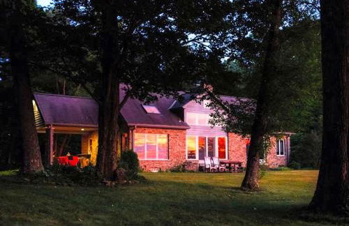 Romantic Mountain Vacation Rental with Breathtaking Views near Pittsburgh, Pennsylvania - Foto 8