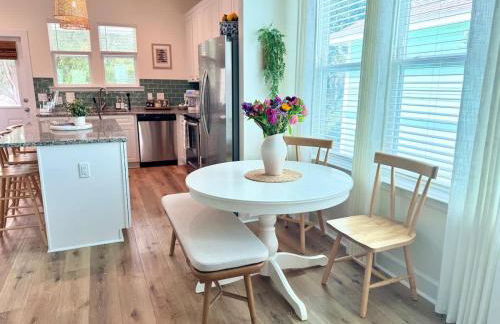 The Royal Cypress Suite Near UF Shands Downtown - Photo 51