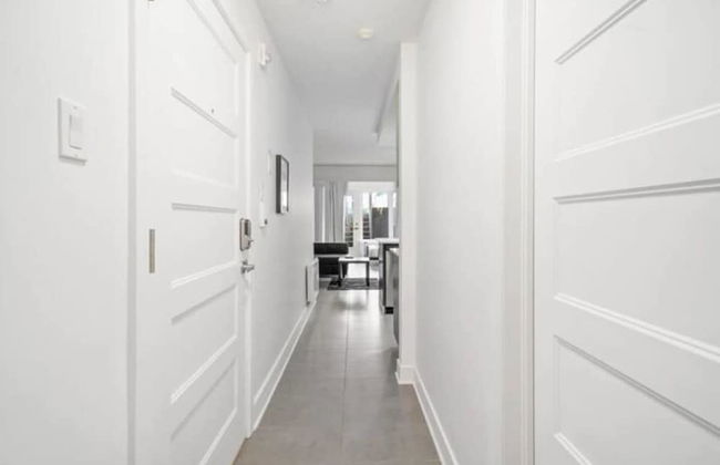 Downtown Metro Frontenac 2 BR new Apartment max 6p - Photo 17