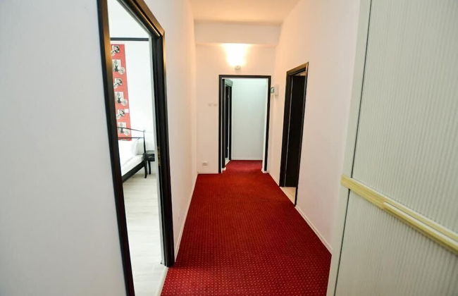 Central Class Bucharest - Foto 2