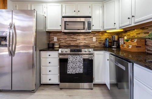 Beautiful Modern Lodge! Game Room - Foto 43