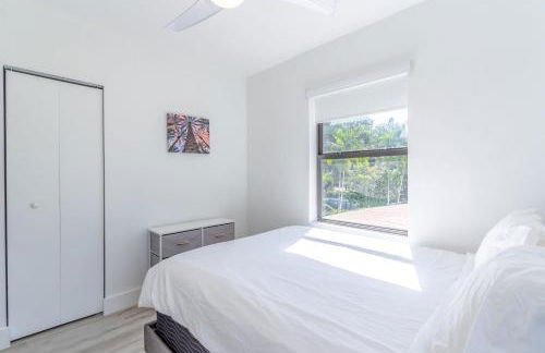 Renovated Apts with Kitchen, Fast WiFi, Smart TV, Roku & Pool Onsite 4 mi to Surfside Beach - Foto 76