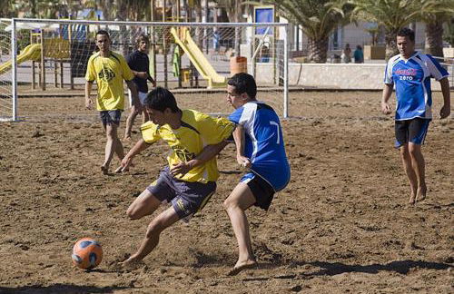 Studio with pool and sunrise view at 10 min beach walk - Foto 37