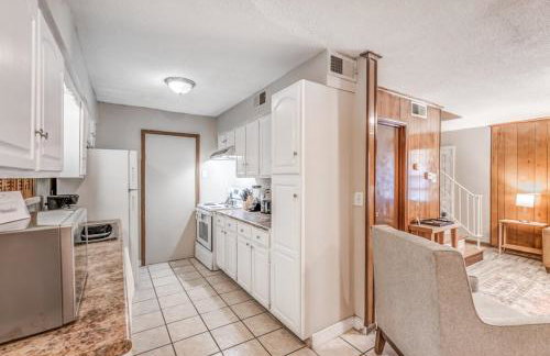 Minutes from the Airport - Wonderful Warrington - Photo 30