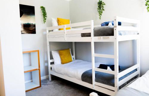 5 Bed House - Pool - Hot Tub - Sauna - Pool Table - Near New Forest and Beach - Sleeps 12 - Photo 20