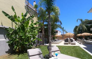 Paradise Hotel & Bar - Photo 25