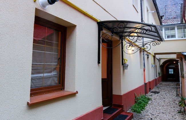 Piata Sfatului Studio - Photo 16