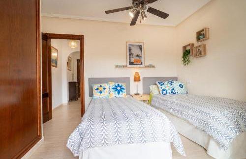 Chalet adosado en la playa de Torre de la Horadada - Foto 18