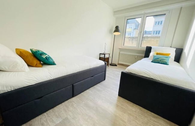 3 bedrooms in Center Terrace & Parking - Photo 4