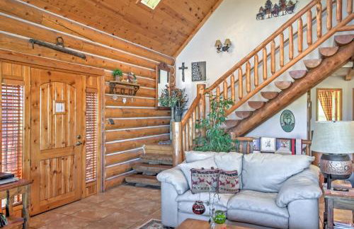 Rustic Cabin with Decks, Alpine Views and Pool Table! - Foto 4