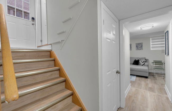 Beautiful House - On A Quiet Street - Photo 56