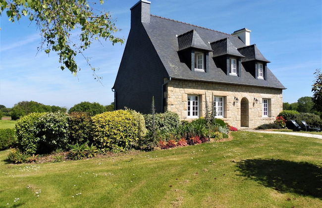 Holiday Home in Port-blanc Near Sandy Beaches - Foto 1