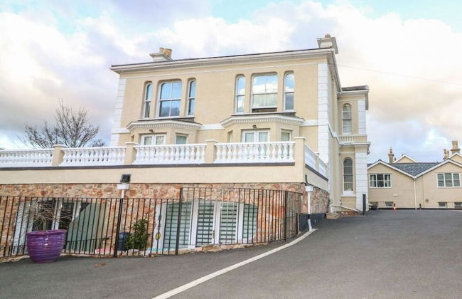 Modern 2 bed Apartment With sea Views - Foto 1