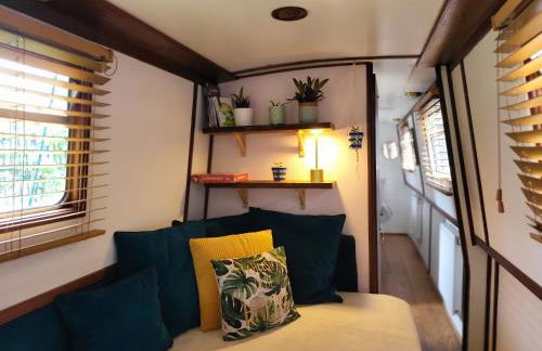 Lovely Canal Boat in Little Venice for Family & Friends - Photo 2