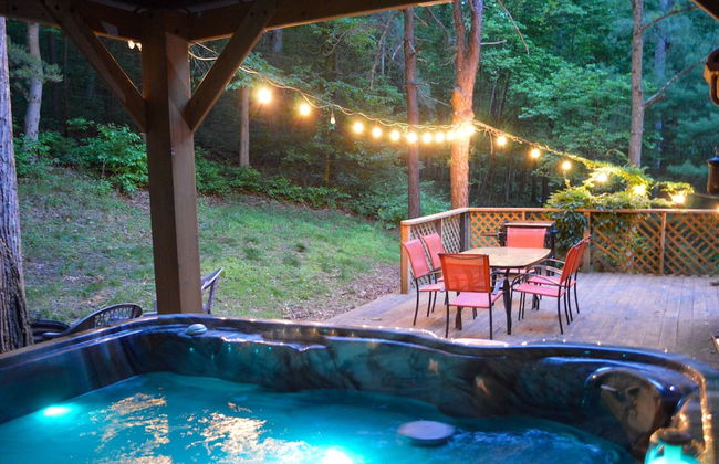 Cabin in the Trees, Hot Tub, Fire Pit - Foto 46