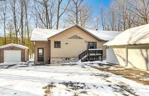 Lakefront Home with Private Beach in Rhinelander! - Foto 39