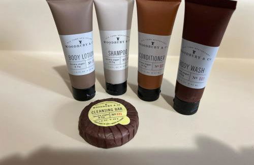 Cozy Retreat with Private Backyard Oasis - Foto 5