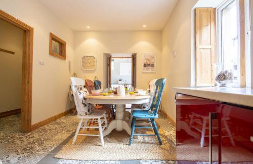 Askrigg Chapel - Photo 40