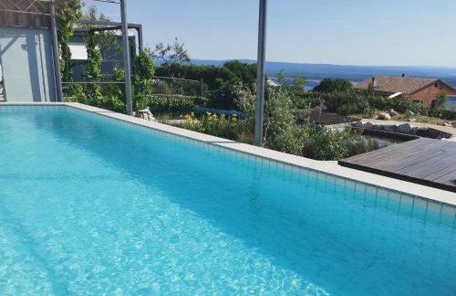 Villa Suzi - Family Farm Stay with Donkeys, Pool and Sea View near Rijeka - Photo 14