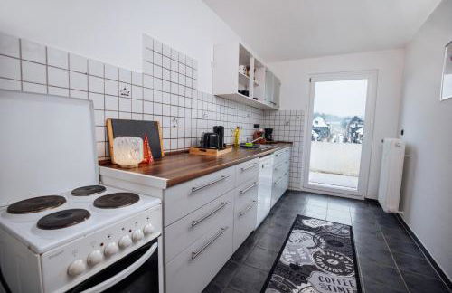 bold & black - balcony - Netflix - Wifi - 5 Person - Foto 3