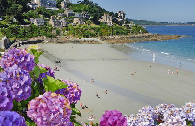 Holiday Home in Locquirec Near Sandy Beach - Foto 27