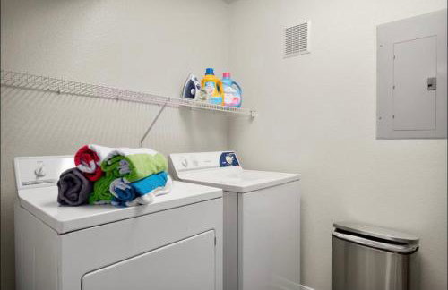 Comfortable Stay Near UT and Downtown Austin - Foto 26