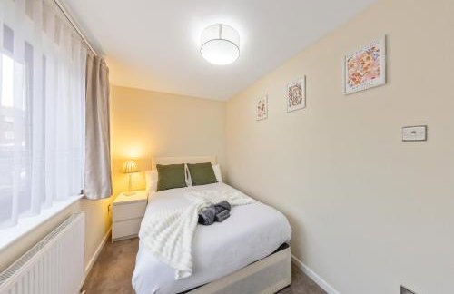 The Belvedere Stay - Free Parking, Spacious Garden, Super King Bed - Foto 33