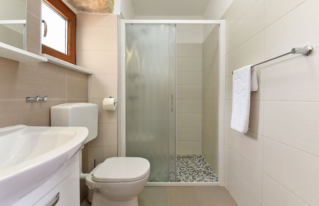 House 1735 - Photo 25