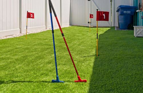 5 min Beaches~Mini Golf~Pool Table~Pets~KING BED + - Foto 23