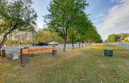 Charming Anchorage Home with Grill and Deck! - Foto 2