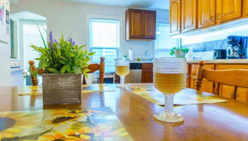 3 BR Southside Pad - Sleeps 8 - Amazing Location - Foto 2