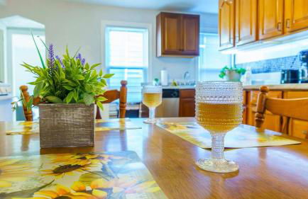 3 BR Southside Pad - Sleeps 8 - Amazing Location - Foto 2